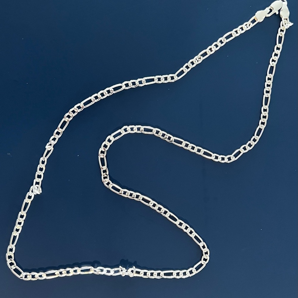 Figaro chain link necklace